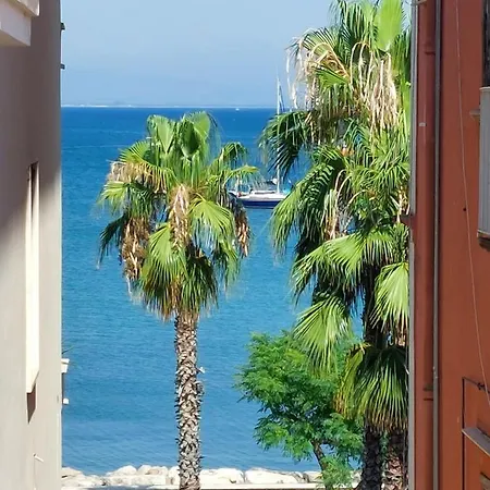 Dama Sul Mare Gaète